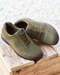 Lace-up Travel Shoes