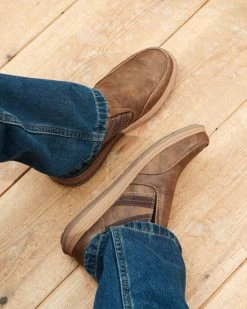 Casual Slip-On Shoes Walnut